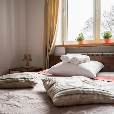 Elegant Ordynacka Apartment Warsaw
